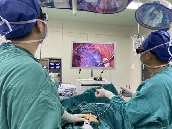 男子咳痰半年“發現即晚期”,免疫聯合化療贏得手術時機 男子咳痰半年“發現即晚期”,免疫聯合化療贏得手術時機