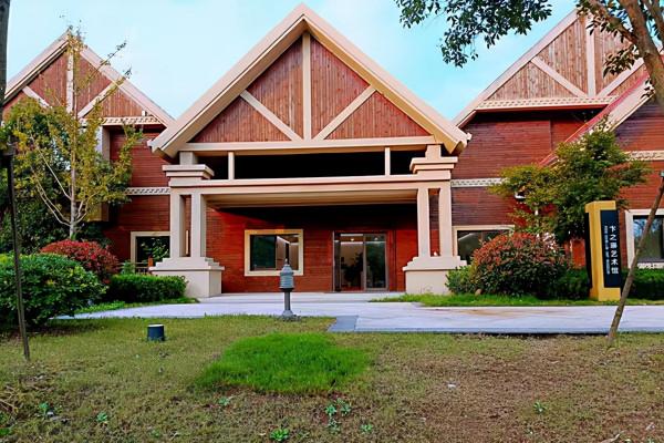 今天是他的生日，曾寫下名句&OpenCurlyDoubleQuote;你站在橋上看風景&hellip;&hellip;&rdquo;卞之琳，從故鄉到他鄉