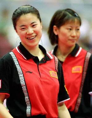 王楠的故事：世乒賽三連冠第一人，曾患癌症，大八歲老公不離不棄