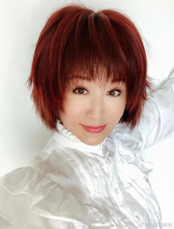 看到鶴髮童顏的田華和謝芳，方知接受自然衰老才是對女星之大考驗