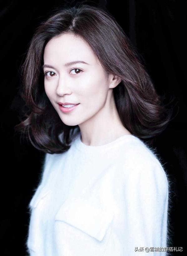 若你今年50歲，建議別留長卷發了，顯老！試試這3種短髮，真時尚