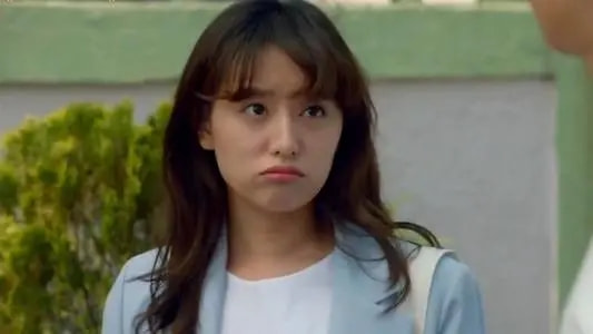 “天然女神”金智媛：顏值絲毫不輸宋慧喬，如今廣告接到“手軟”