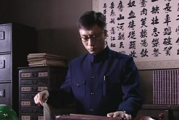 1949年國軍副師長被三野活捉,微笑著跟看守說:我可是自己人 1949年國軍副師長被三野活捉,微笑著跟看守說:我可是自己人