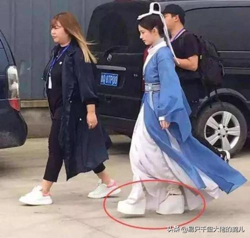 被身材嚇退的明星 朱茵矮壯黑 鞠婧禕還好 羅雲熙臉頰凹陷似“患病” 被身材嚇退的明星 朱茵矮壯黑 鞠婧禕還好 羅雲熙臉頰凹陷似“患病”