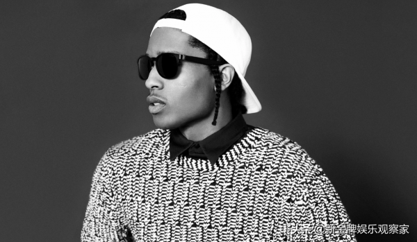 蕾哈娜懷孕了？下令工作人員不允許飲酒吸菸，近照小腹已微凸