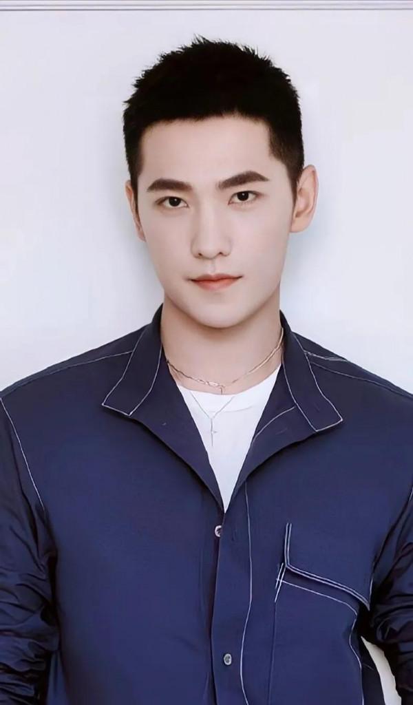 #春晚想看到的歐巴之一就是#楊洋#肖戰