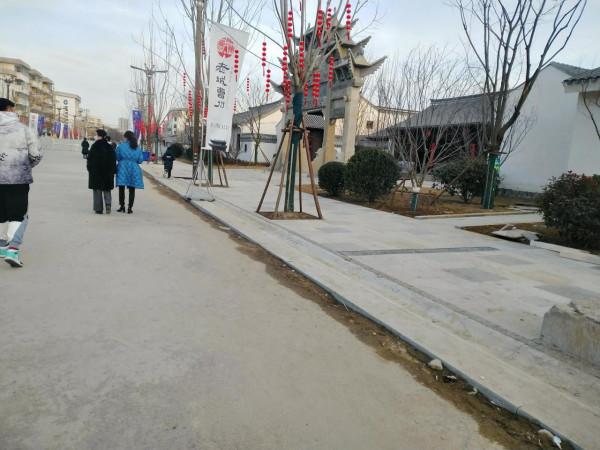 大年初一逛古城