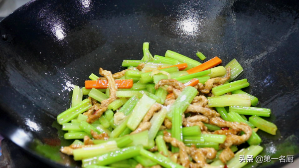 最適合冬天吃的8道家常肉菜,熱騰騰的端上桌,營養又解饞 最適合冬天吃的8道家常肉菜,熱騰騰的端上桌,營養又解饞