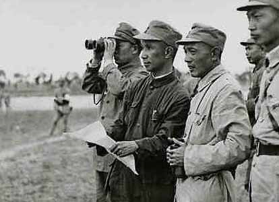 59年宋任窮女兒報考哈軍工，向周總理控訴陳賡，總理大讚：有出息