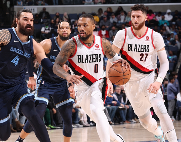 轟28+5記三分，鮑威爾立功！利拉德不再空砍，狄龍37+3想念莫蘭特