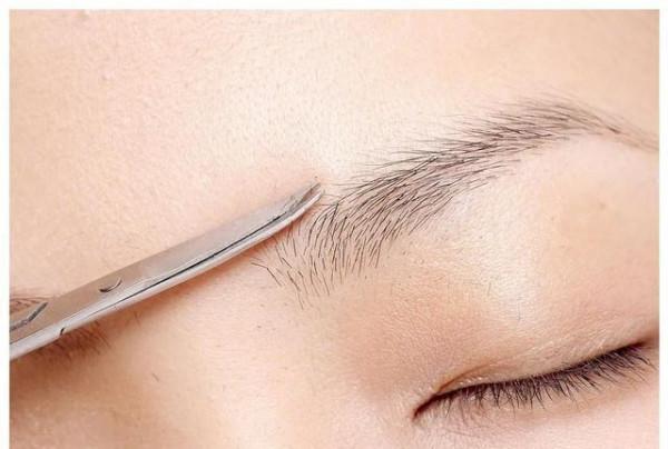 新手化妝別貪多!記住這4個步驟,5分鐘就能讓你“光彩照人” 新手化妝別貪多!記住這4個步驟,5分鐘就能讓你“光彩照人”