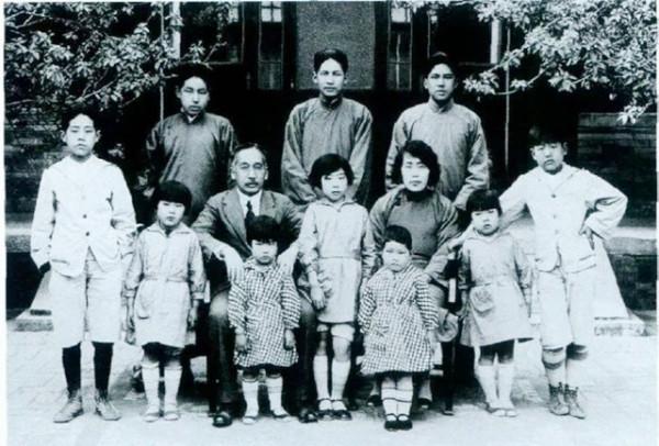 劉少奇夫人王光美的四個哥哥都擔任過何職? 劉少奇夫人王光美的四個哥哥都擔任過何職?