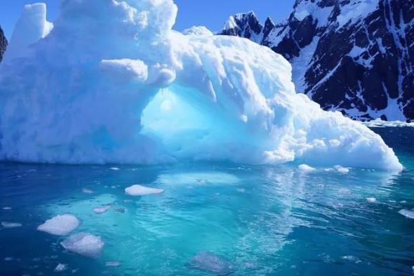 貝加爾湖藍冰絕美風景