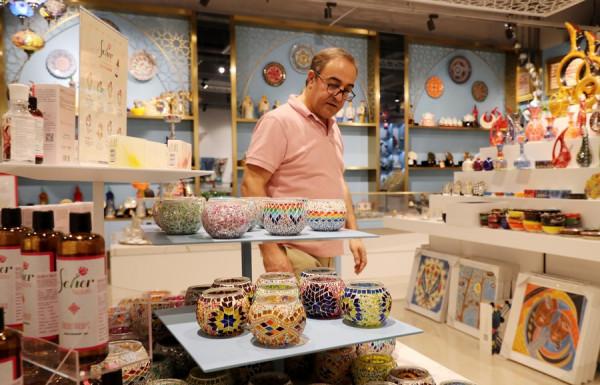 南京路上來了個進博“大巴扎”