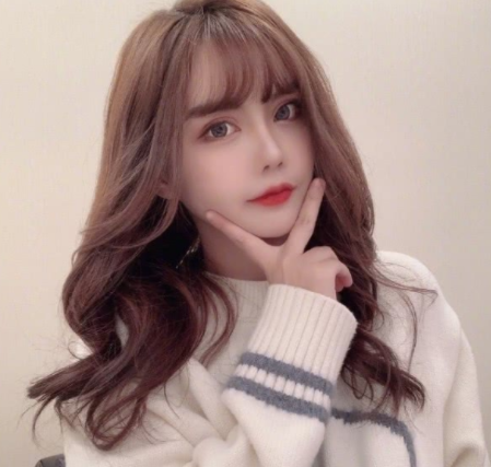 22歲網紅韓安冉的開掛人生：已結過3次婚，生孩子也要全程直播