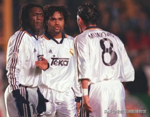 22歲兩奪歐冠，因荷蘭隊內訌失去皇馬主力位置，2400萬歐加盟國米