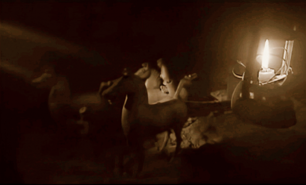 甘肅出土千年前儀仗隊，國寶級“馬踏飛燕”，郭沫若對此喜愛有加