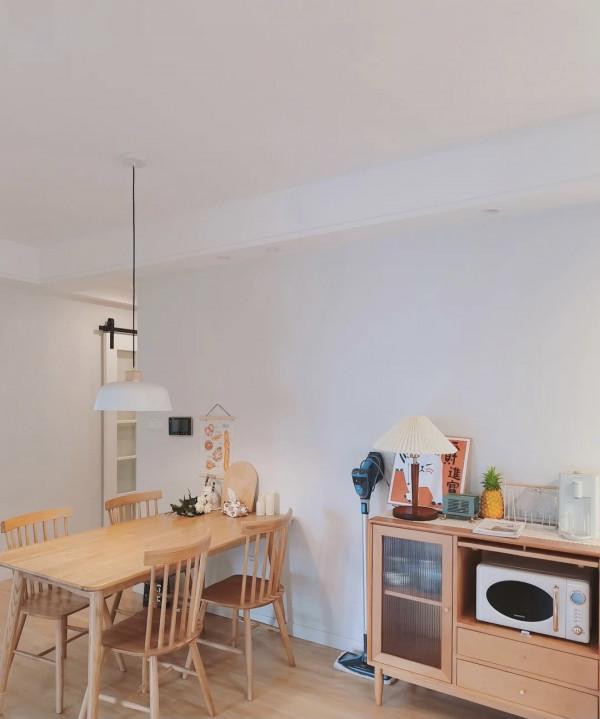 看到她家裝修後，我確定：“窮裝”也能裝出溫暖而治癒人心的家