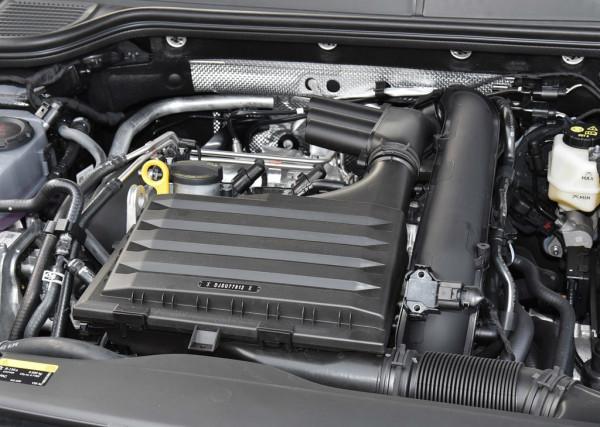 探店8代高爾夫，1.2T動力，12.98萬起售，是收割信仰還是真香？