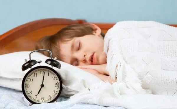 13歲男孩160cm,骨骺線快要閉合,提醒:出現2個特徵前,抓緊補救 13歲男孩160cm,骨骺線快要閉合,提醒:出現2個特徵前,抓緊補救