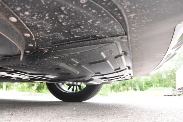 感受一汽奔騰T55:看上去很硬朗 其實非常舒適 感受一汽奔騰T55:看上去很硬朗 其實非常舒適