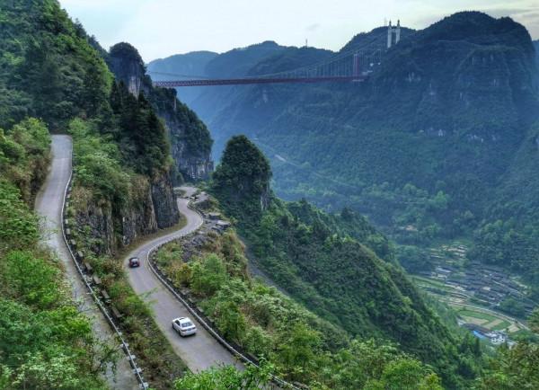 湘西有一條40公里景觀路，還未開發，我自駕後稱其為“最美縣道”