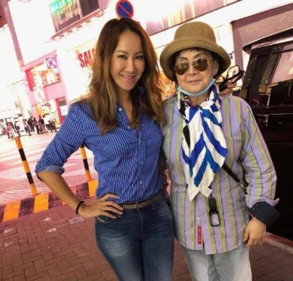 李玟83歲母親遭野豬襲擊,胳膊盆骨被撞碎,已躺病床一週未康復 李玟83歲母親遭野豬襲擊,胳膊盆骨被撞碎,已躺病床一週未康復