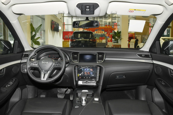 售價35.08萬 英菲尼迪QX50 2.0T兩驅時尚版表現怎麼樣？