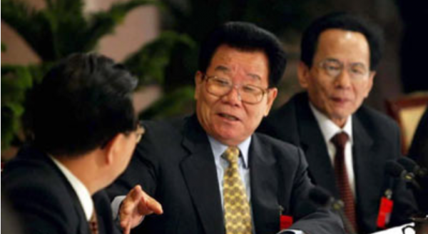 李瑞環的退休生活：默默資助貧困大學生，醉心京劇改編