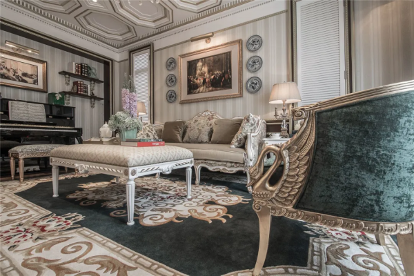 法式宮廷風的燈具選用，這才是真正的凡爾賽