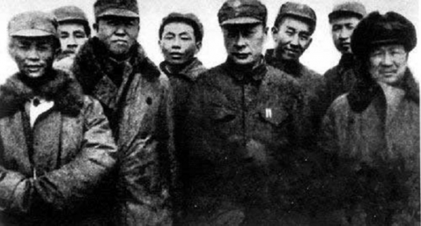 1945年，美國軍機運送我軍20名高階將領，如果失敗，歷史就此改寫