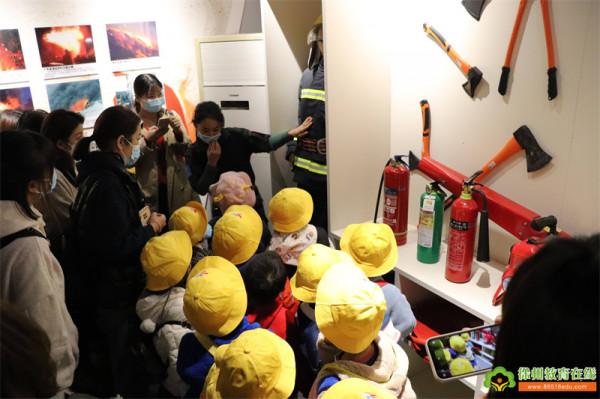 實景體驗,安全相伴——人之初山水華美幼兒園安全應急研學活動 實景體驗,安全相伴——人之初山水華美幼兒園安全應急研學活動