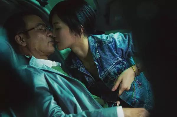 阿Sa突破性出演,任達華激情有嚼勁,港片還真是敢拍 阿Sa突破性出演,任達華激情有嚼勁,港片還真是敢拍