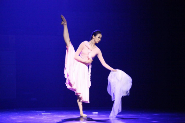 輪椅舞者劉巖：在奧運彩排中摔傷，張藝謀愧疚一生，如今怎樣了