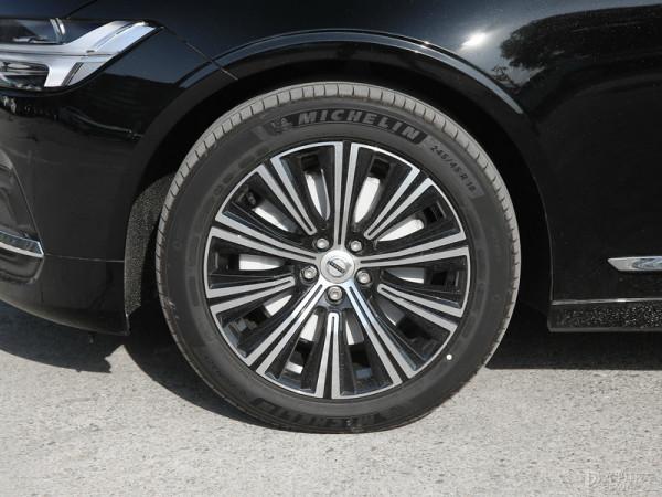 新增入門選項 沃爾沃S90基本型新車到店 新增入門選項 沃爾沃S90基本型新車到店