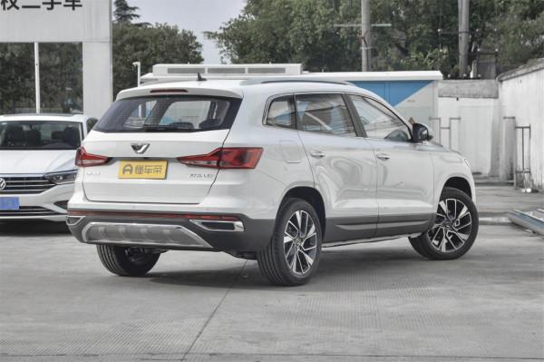 靜態體驗捷達VS7，全系搭載1&period;4T發動機，起售價 10&period;68萬元