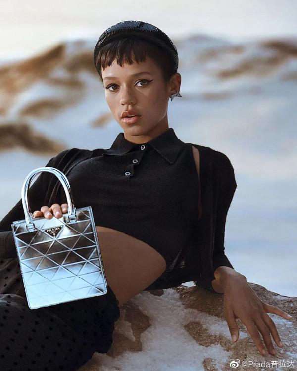 年末氛圍組組長楊冪已經上線，你還不加入嗎？