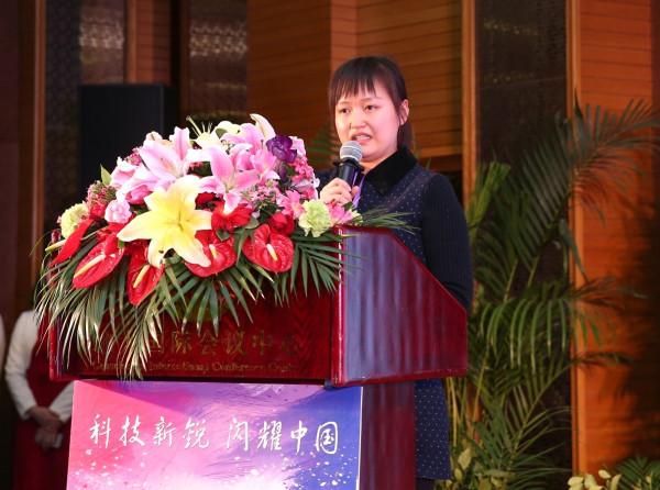 清華90後學霸萬蕊雪：攻克世界難題，日工作14小時，堅持國內科研