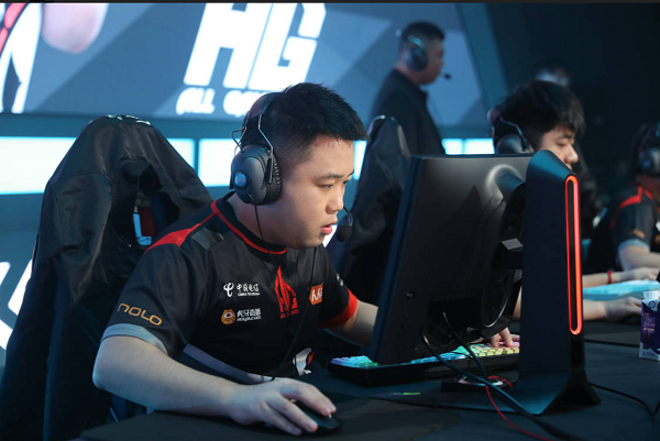 「穿越火線」 淚灑CFS預選賽至兩連冠,草根選手嘉瑋的逆襲之路 「穿越火線」 淚灑CFS預選賽至兩連冠,草根選手嘉瑋的逆襲之路