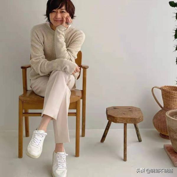 被52歲的富岡佳子驚豔了,穿搭簡約優雅有氣質,太值得參考借鑑 被52歲的富岡佳子驚豔了,穿搭簡約優雅有氣質,太值得參考借鑑