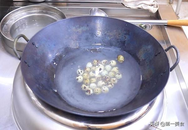 鵪鶉蛋的最佳吃法，全部不放一滴水，香辣過癮，表皮焦酥味道美