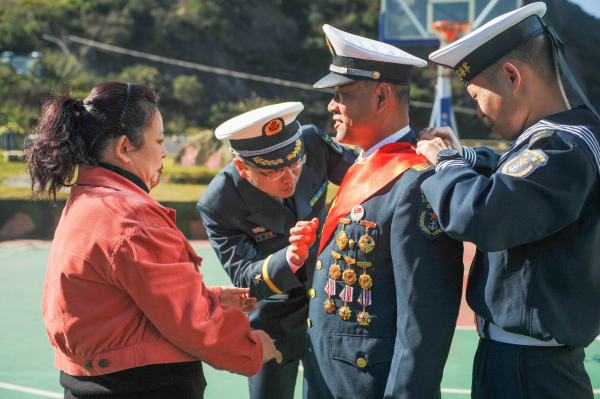 再見了，老班長