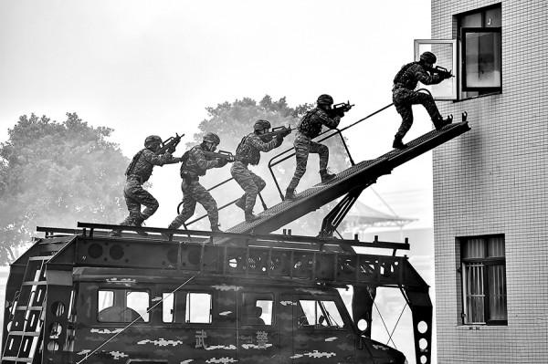 12月24日解放軍報導讀