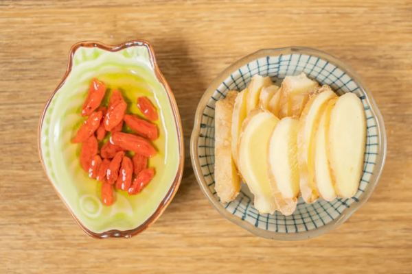 這爸媽教的傳統菜——鹽酒雞，才是冬日養生王牌