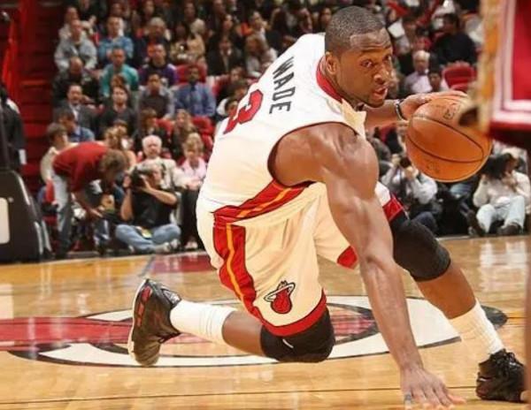 無法全力防守！盤點NBA造犯規最強的十大球星：前三名實至名歸