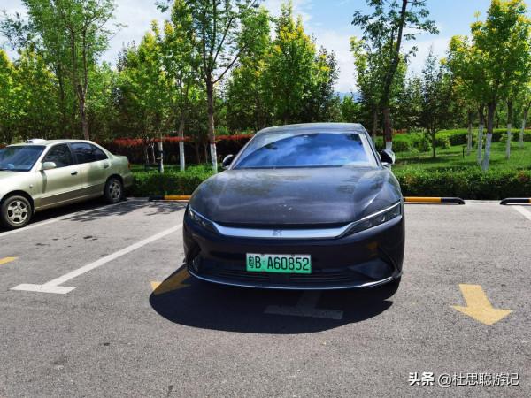 漢EV自駕新疆伊犁，一個人獨自玩耍，逛鞏留縣的蝶湖景區