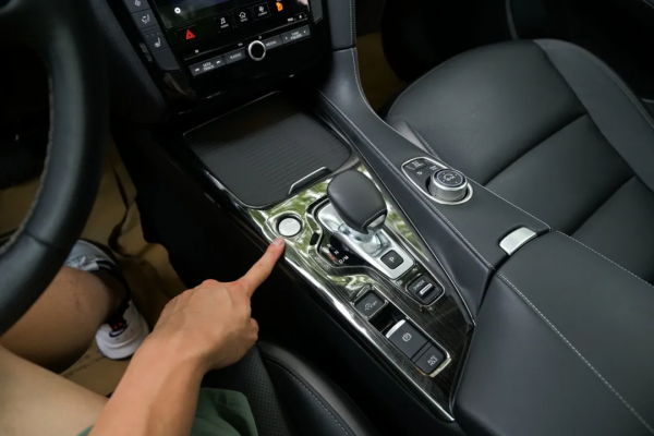 二手英菲尼迪QX50：25萬買中型豪華SUV，四缸堪比六缸穩