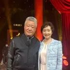 71歲黃梅瑩穿T恤碎花褲,看到了真實老人的打扮,比趙雅芝優雅 71歲黃梅瑩穿T恤碎花褲,看到了真實老人的打扮,比趙雅芝優雅