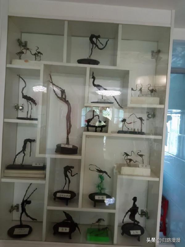 爸媽覺得好看的裝飾品...畫風一言難盡