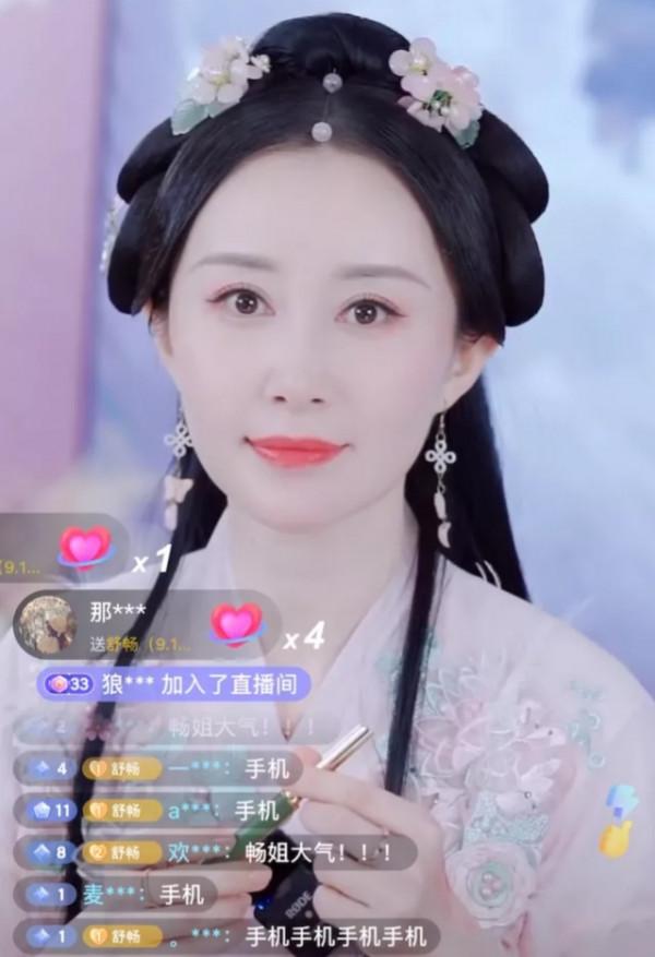 舒暢直播，榮登帶貨榜單榜首，沒想到做主播的她也如此優秀